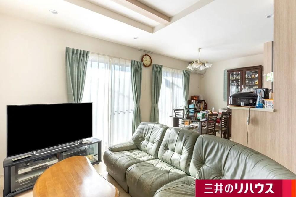 Modern 4LDK Home in Kōchō - Photo 1