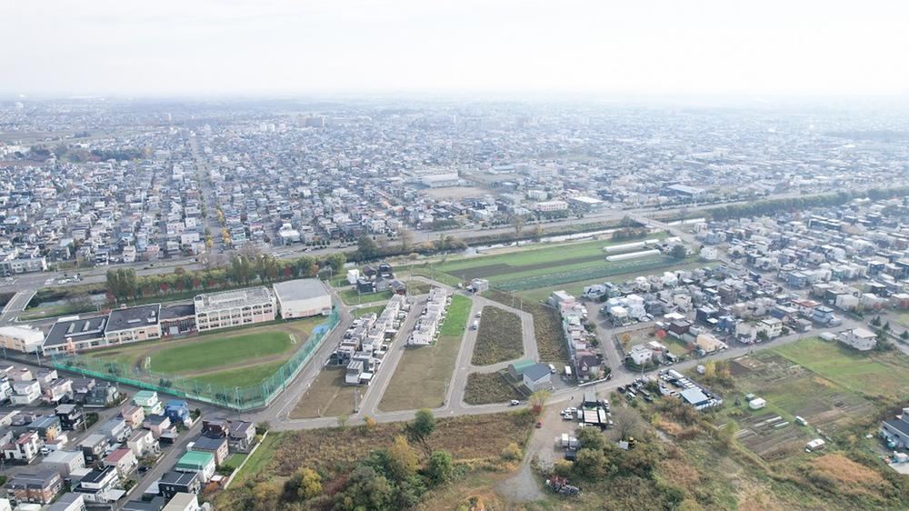 Spacious Land in Sapporo's Countryside - Photo 1
