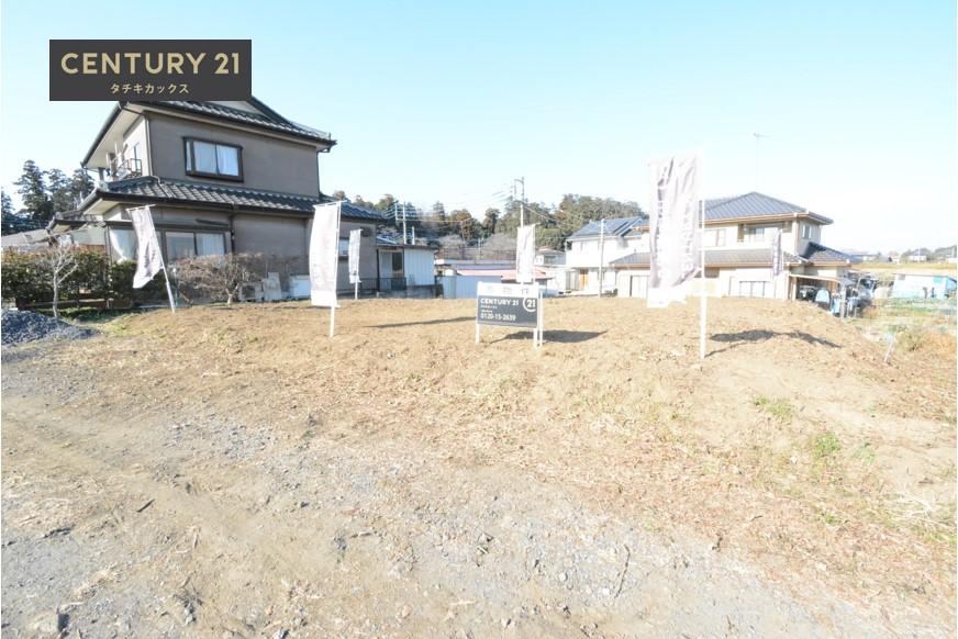 Spacious Land Over 100 Tsubo Without Building Conditions - Photo 1