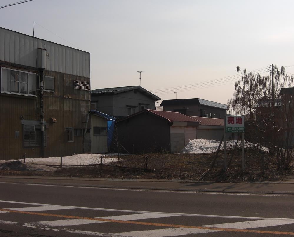 Flat Land Near Kuroishi Hospital in Kitami Town - Photo 1