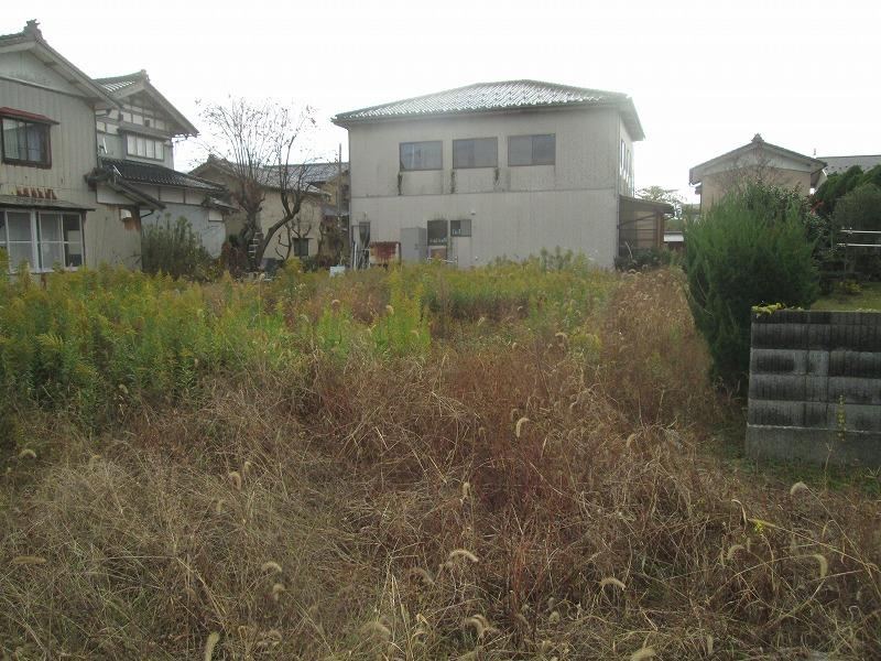 Large Land Plot Over 100 Tsubo Near Route 7 in Murakami - Photo 1