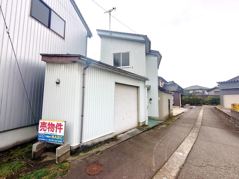 One Room + Storage Home in Shimizu, Affordable Price - Photo 1