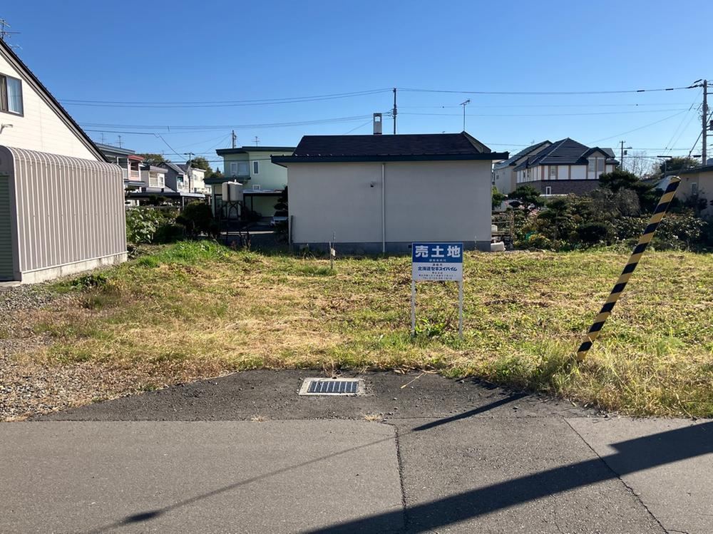 Attractive Land Near Bus Stop in Obihiro City - Photo 1