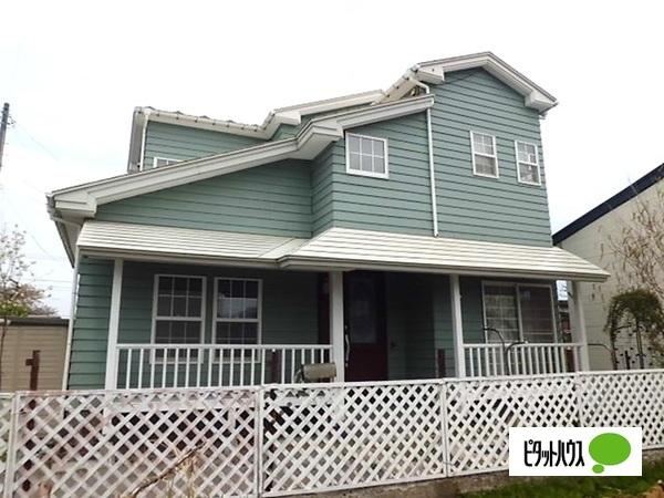 Spacious 3LDK House with Ample Storage - Photo 1