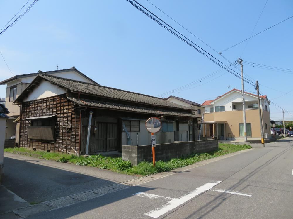 Corner Lot in Honcho 3, Niigata - Photo 1