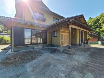 7LDK house in Uto