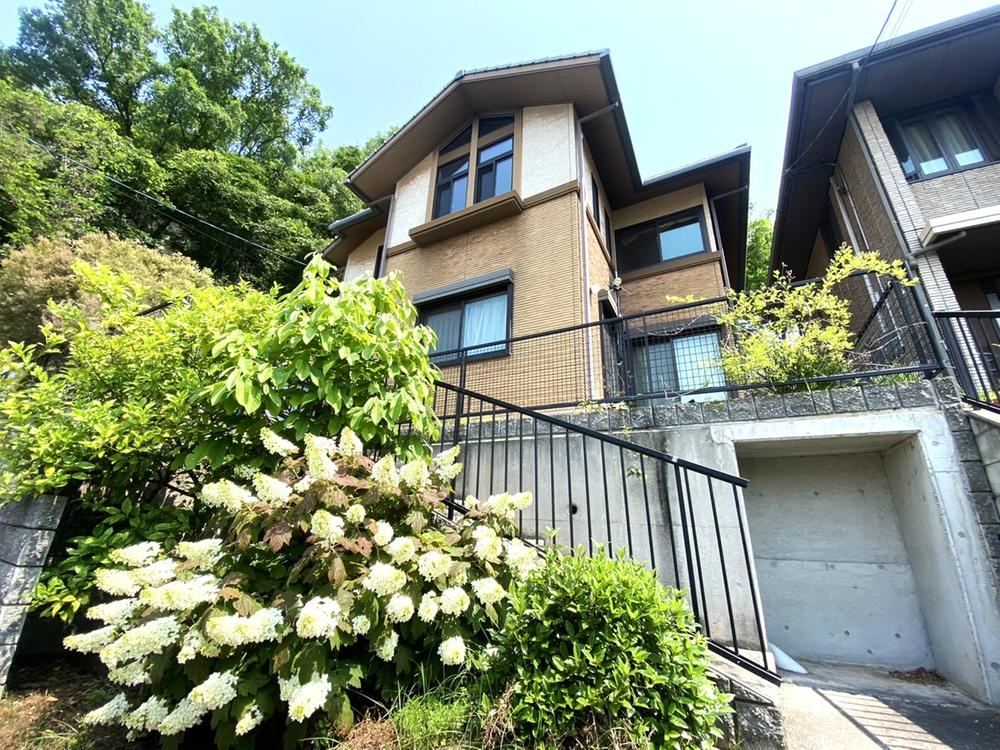 Charming 3LDK Detached House with Scenic Views in Renishima Town - Photo 1