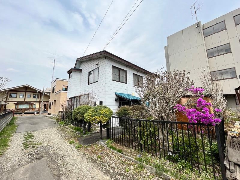 Quiet Residential Land in Minami Ward, Sapporo - Photo 1