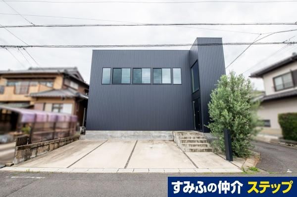 Spacious 1LDK+S Home in Hatta-cho - Photo 1