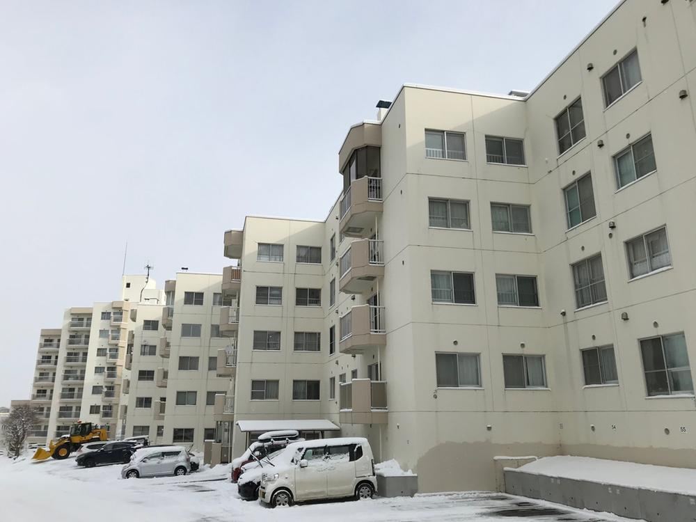 3DK apartment in Toyohira Ward, Sapporo, Hokkaido - Photo 1