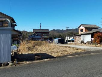plot of land in Kamo District