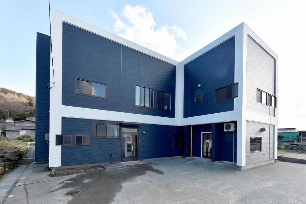 Commercial Property with Sea View in Izumozaki, Niigata - Photo 1