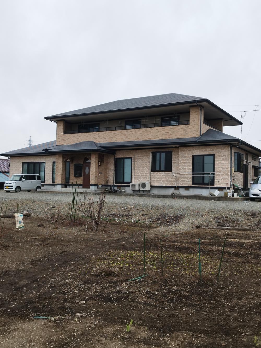 Expansive 8DK House in Kitakami - Photo 1