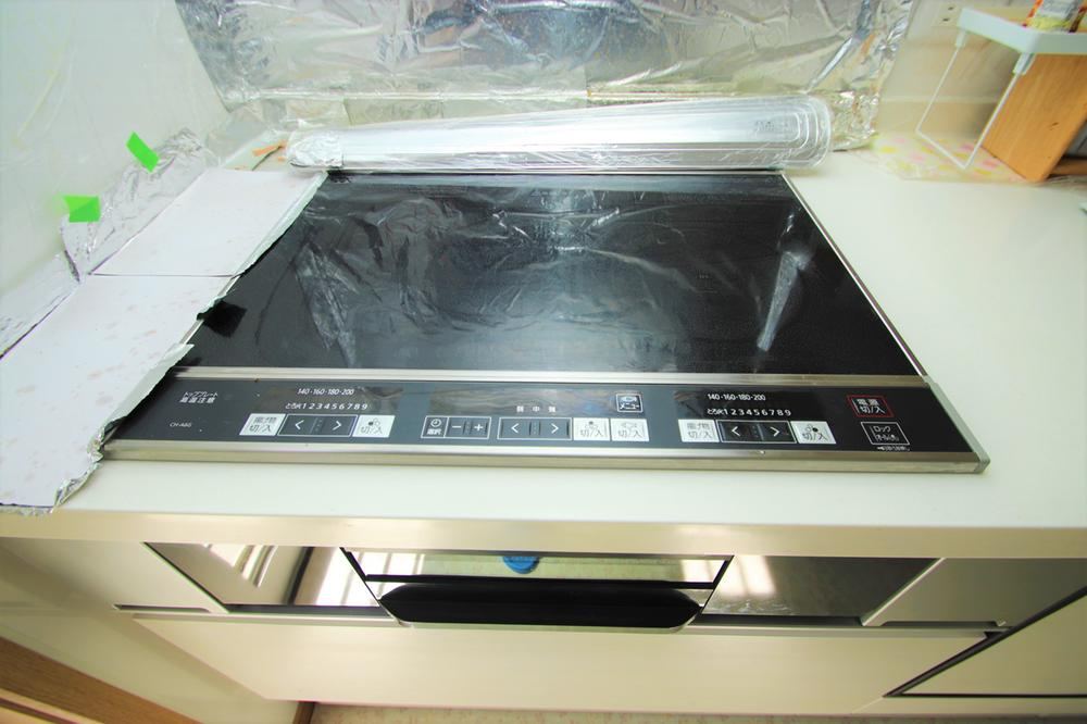 Eco-Friendly 4LDK Home with Solar Panels in Kokura Minami - Photo 1