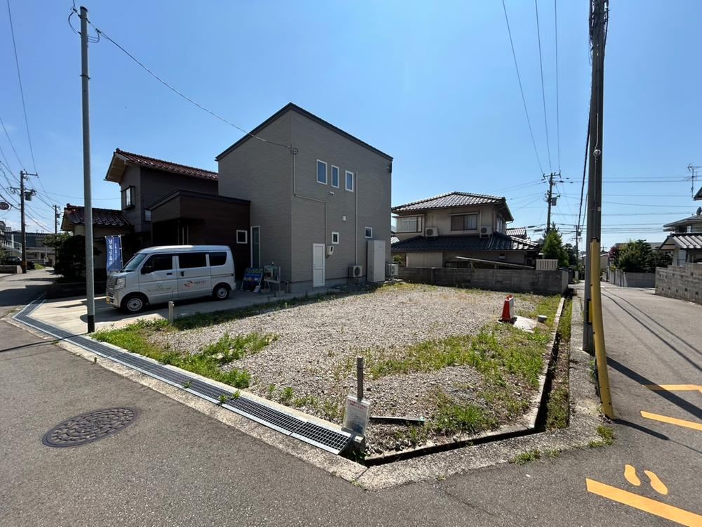 115 m² land in Kanazawa, Ishikawa - Photo 1