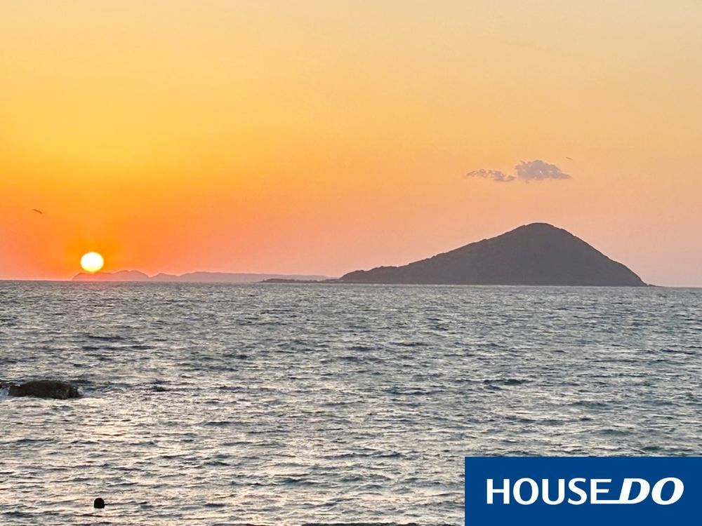 Charming 2LDK Home in Resort Area - Photo 1