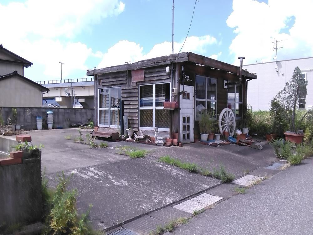 228 m² land in Takaoka, Toyama - Photo 1