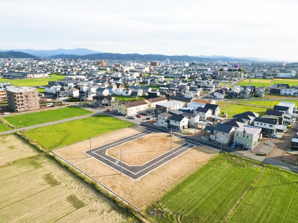 Ready-to-Build Land Near Kitasanjo Station - Photo 1