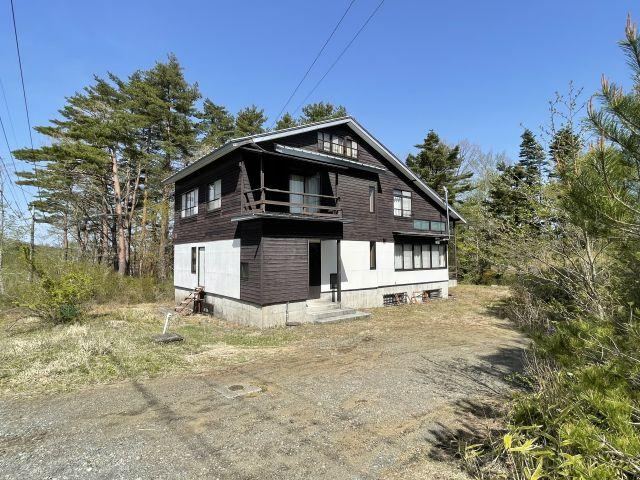Stunning 2-Story House with Mount Fuji Views - Photo 1