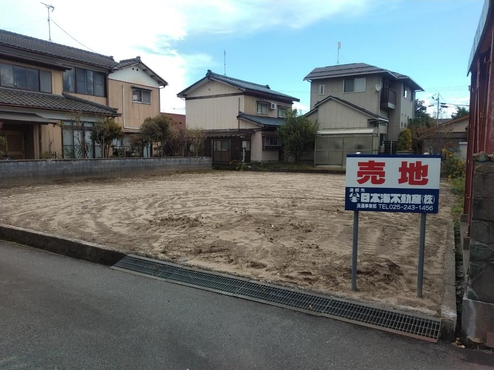 Riverside Land in Shinhidata - Photo 1