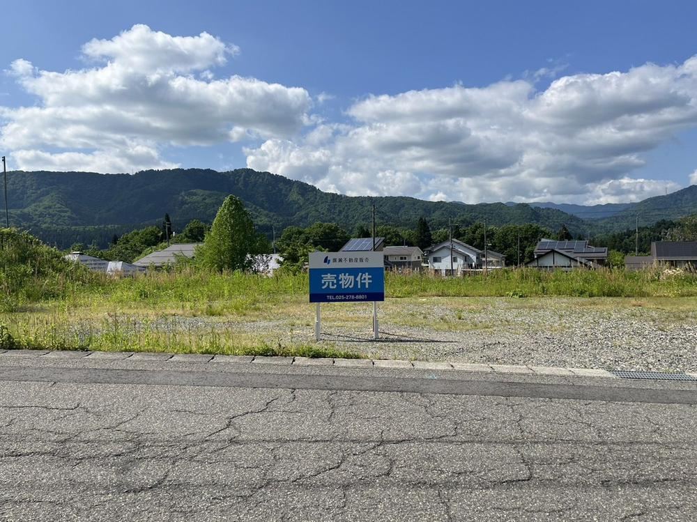 Large Land Near Mikawa IC - Photo 1
