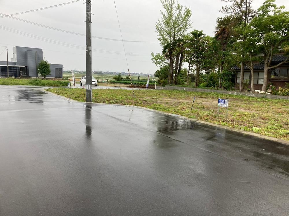 Quiet Residential Land in Konan-ku - Photo 1
