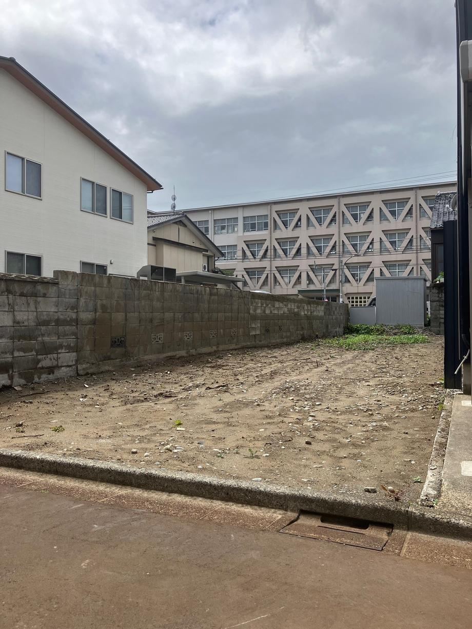 109 m² land in Komatsu, Ishikawa - Photo 1
