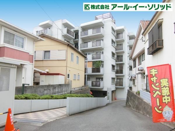 4LDK apartment in Kure, Hiroshima - Photo 1