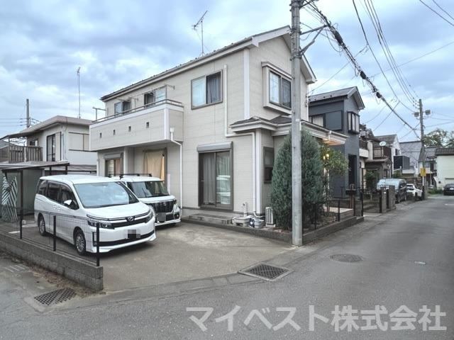 Spacious 4LDK House with Ample Land - Photo 1