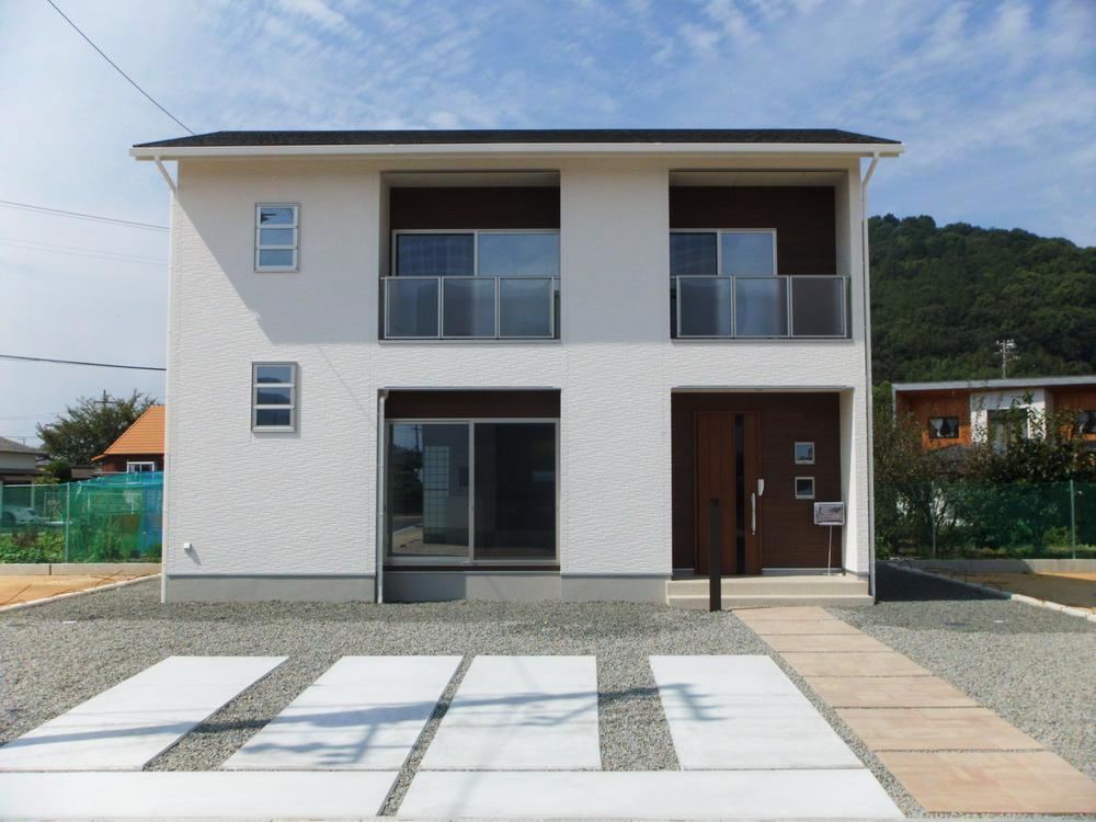 Modern 4LDK Home Near Takamatsu Elementary School - Photo 1