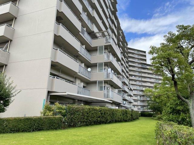 3LDK apartment in Suminoe Ward, Osaka - Photo 1