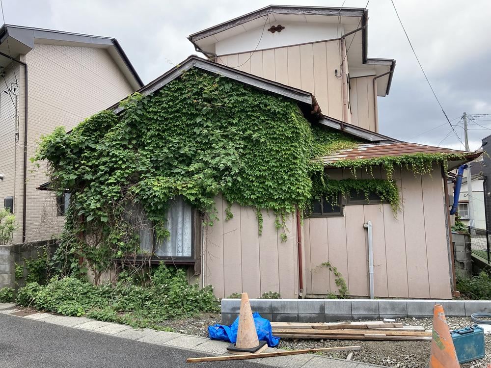 Land in Shin-Tomicho, Near Nishi-Shiogama Station - Photo 1