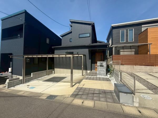 Immediate Viewing Available for This 4LDK + S House - Photo 1