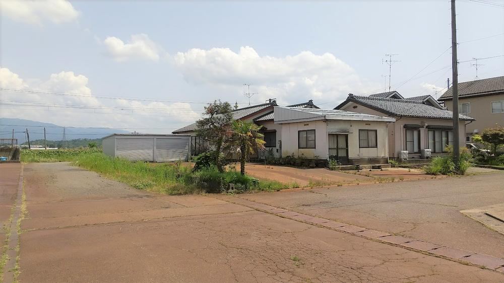 Spacious Land for Gardening in Niigata - Photo 1