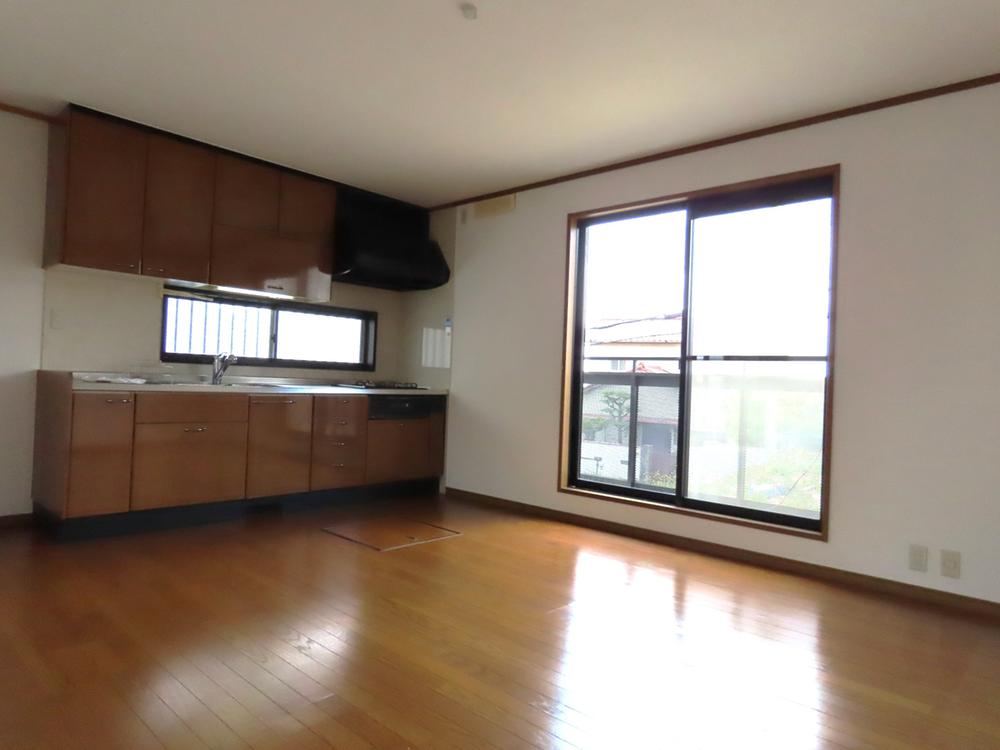 Renovated 3DK+2S House in Takarazuka - Photo 1