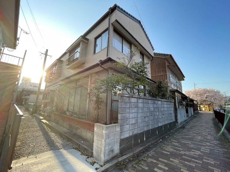 Spacious 4LDK House Near Schools in Yukuhashi - Photo 1