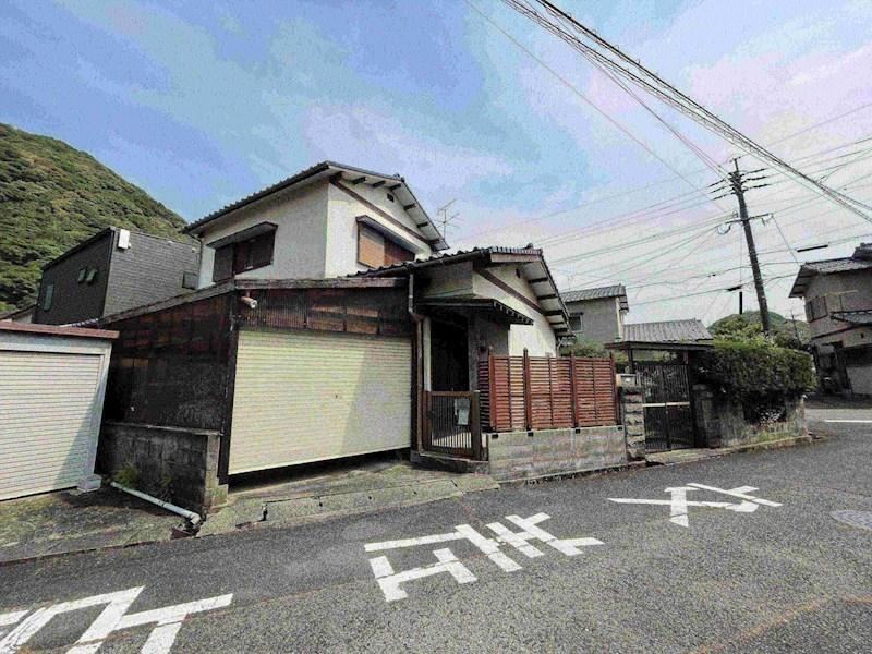 Quiet Corner Lot Ideal for New Construction in Kitakyushu - Photo 1