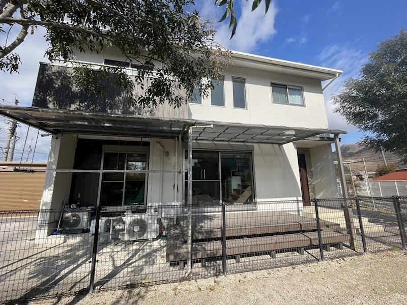 Custom-Built 4LDK+S Home with Scenic Views in Kitakyushu - Photo 1