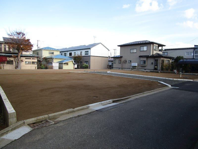 Conveniently Located Land Near Aeon Tsuchizaki Store - Photo 1