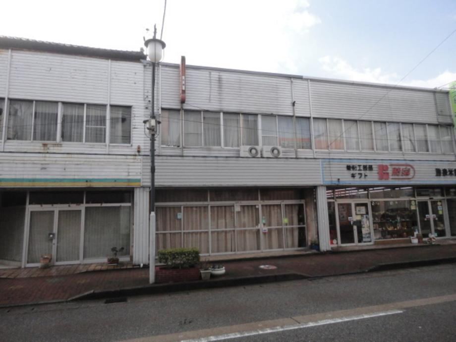 Large 8DK House in Tsubata - Photo 1