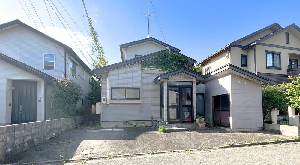 Conveniently Located 3DK Detached House in Akita City - Photo 1