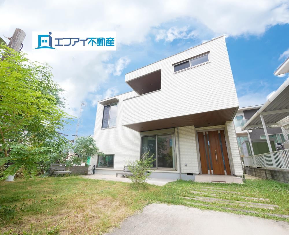 Quality 3LDK House with Solar Power - Photo 1
