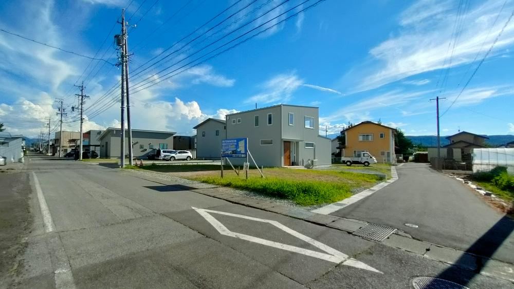 214 m² land in Saku, Nagano - Photo 1