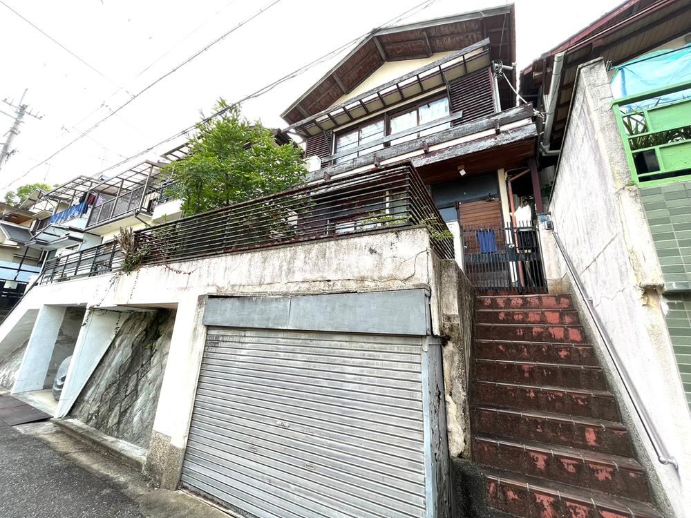 6DK House with Shutter Garage in Inagawa Uguisudai, Takarazuka - Photo 1