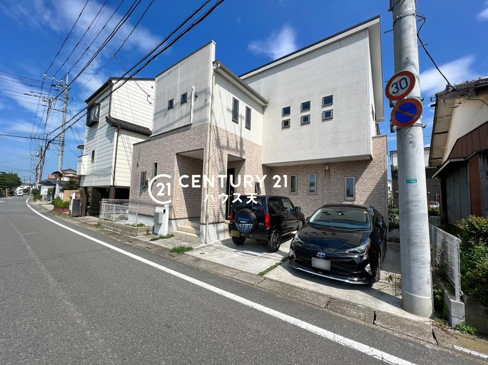 4LDK House with Loft in Matsuyama-cho - Photo 1