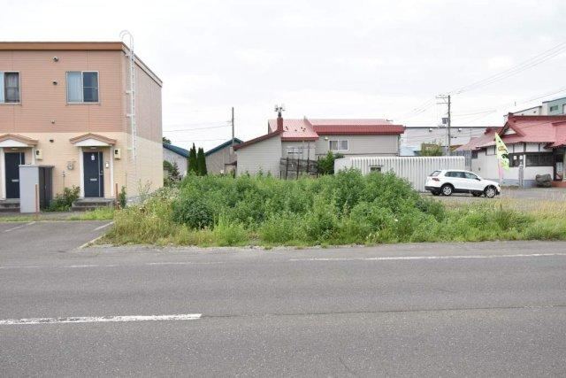 Spacious Land in Midorimachi with Building Potential - Photo 1