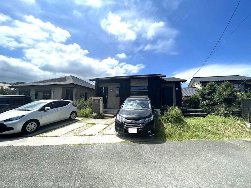 Modern 3LDK Single-Story Home in Kitakyushu - Photo 1