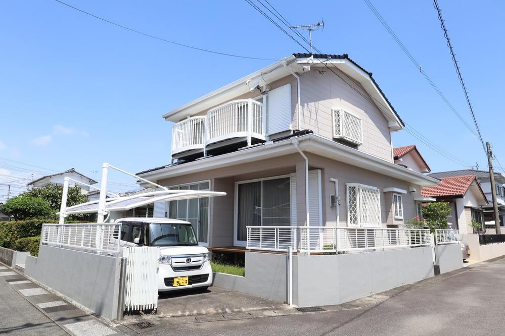 Well-Located 4LDK House on Southeast Corner Lot - Photo 1