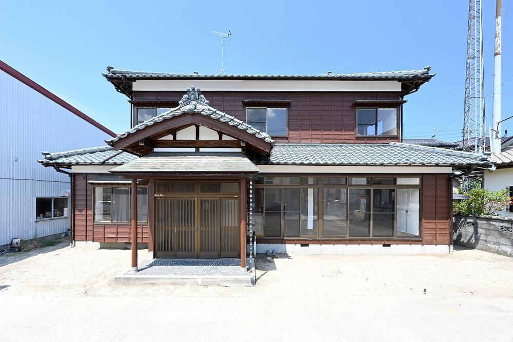 Bright 6LDK Home in Aoyanai, Niigata - Photo 1