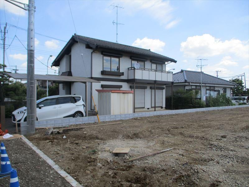 Spacious 4LDK House in a Family-Friendly Environment - Photo 1